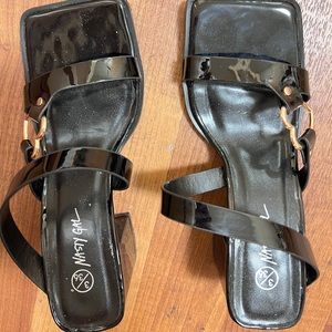 Black patent leather heeled sandals, slippers